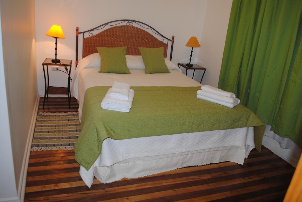 Hostal Petit Verdot Santa Cruz Phòng bức ảnh
